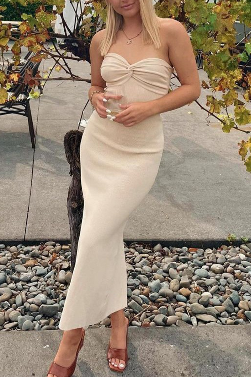Sophisticated Dress with a Clean Classic Look