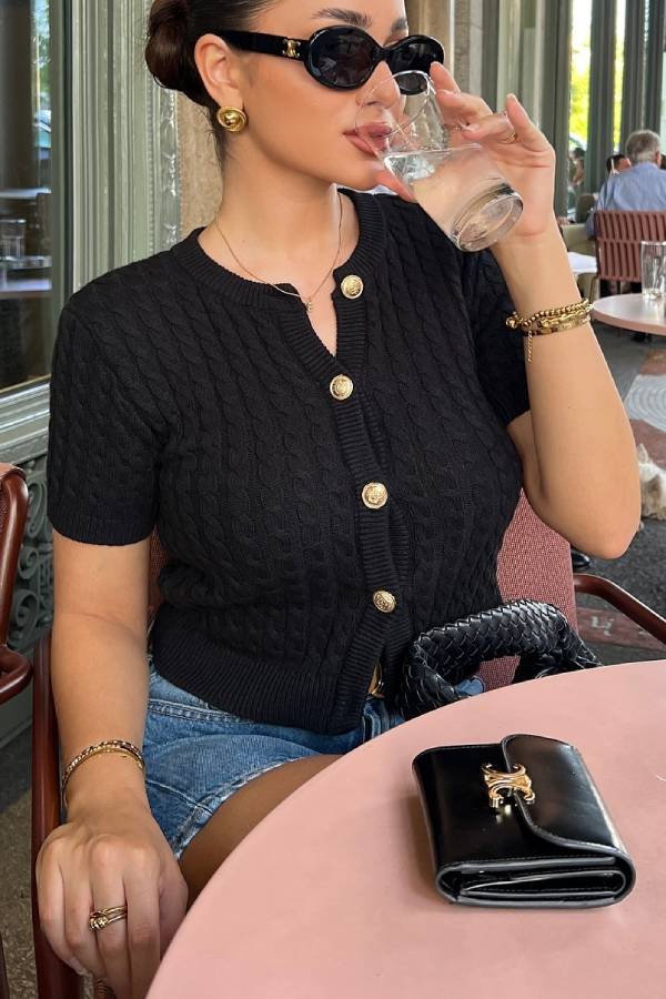 Classic Vintage & Enduringly Stylish Sweater
