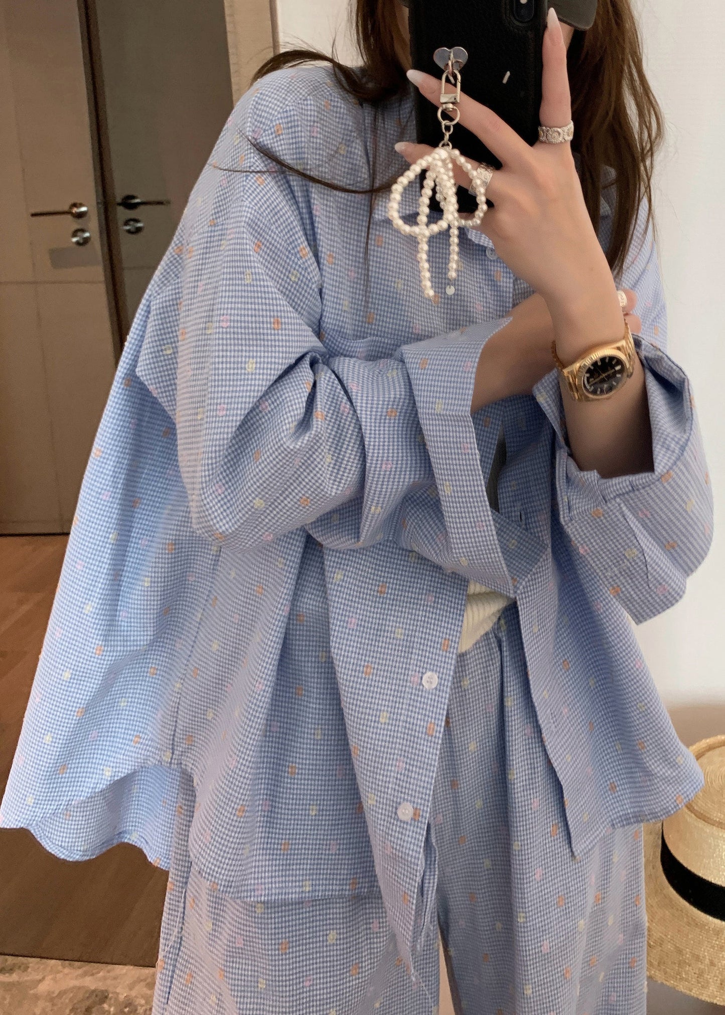 Effortlessly Elegant Blouse with a Timeless Design