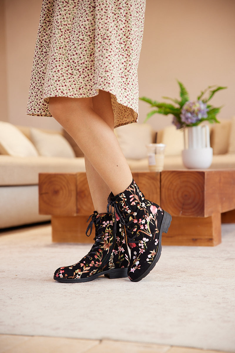 Gracefully Styled Boots for Any Occasion