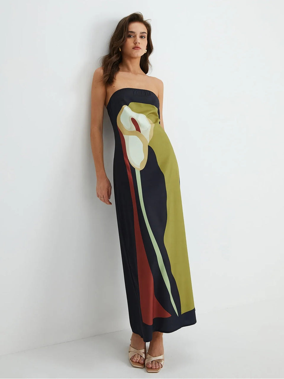 Polished Dress with an Effortless Classic Look