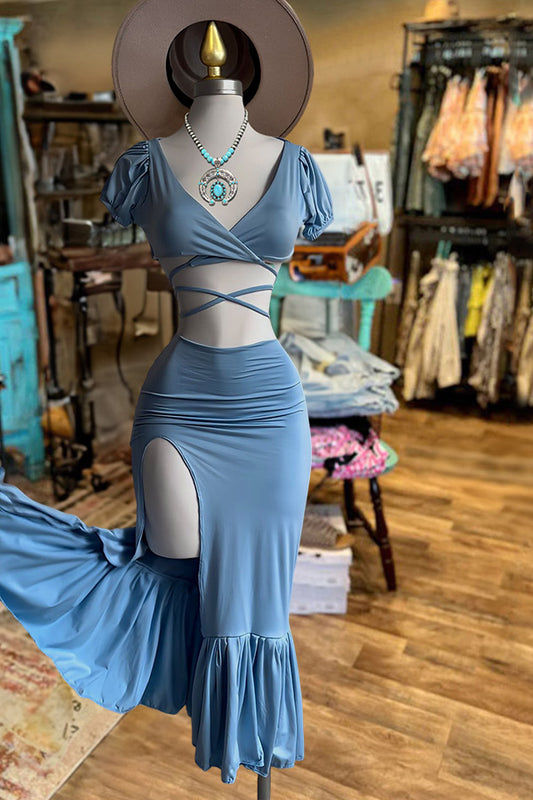 Gracefully Styled Dress for Any Occasion