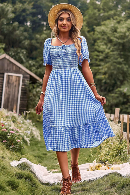 Well Tailored Dress with a Graceful Silhouette