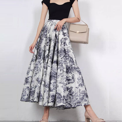 Effortlessly Elegant Garment with a Timeless Design