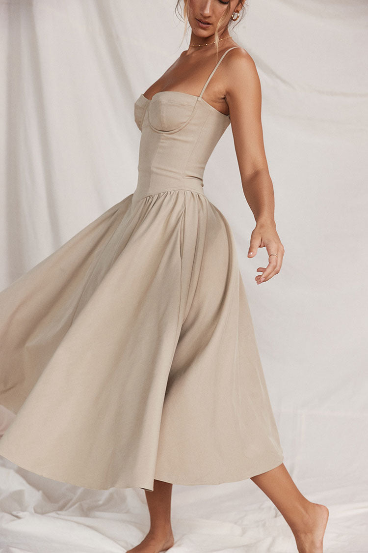 Classic Vintage Dress with a Flattering Fit