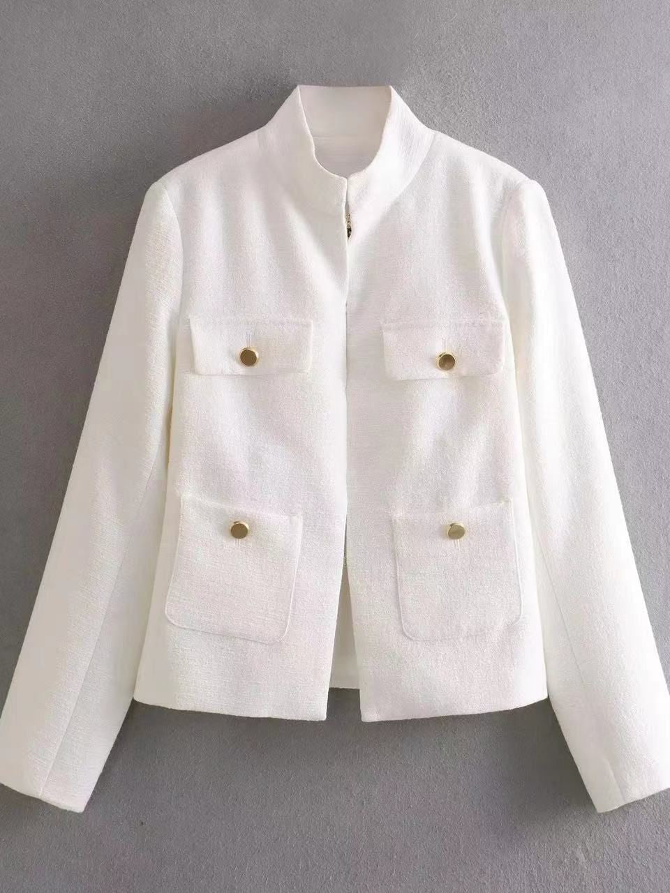 Gracefully Styled Garment for Any Occasion