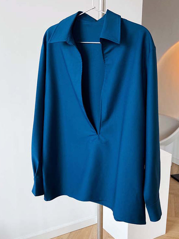 Classic Vintage Blouse with a Flattering Fit