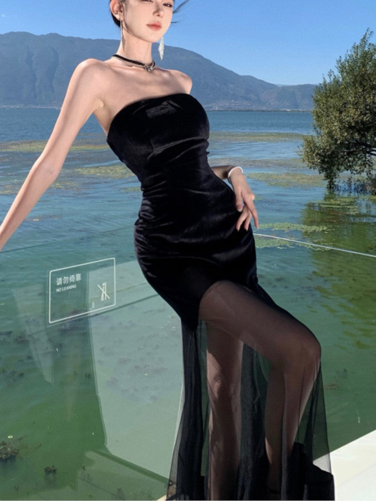Beautifully Crafted Dress in a Classic Style