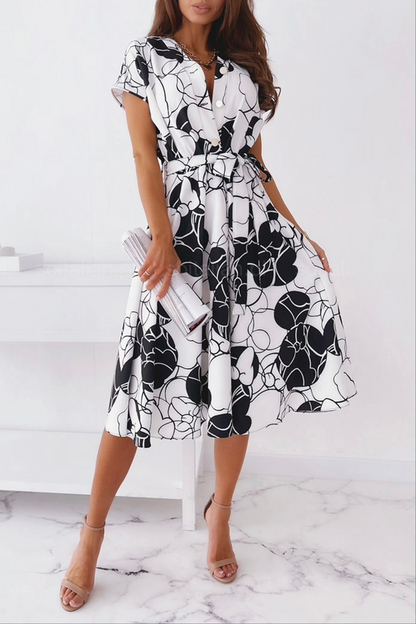 Classic Vintage Dress with a Flattering Fit