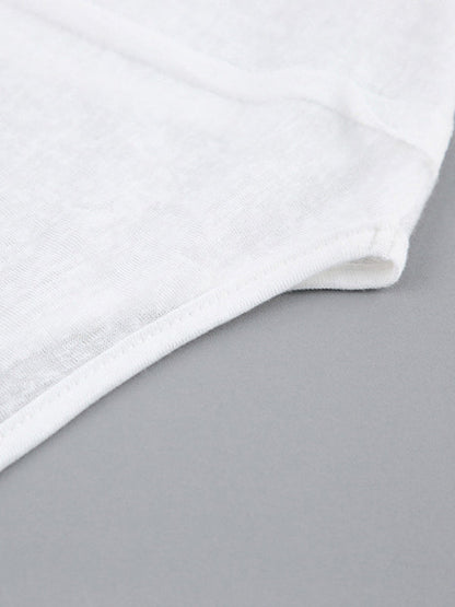 Effortlessly Elegant T-Shirt with a Timeless Design