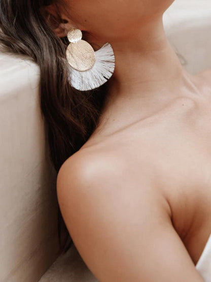 Gracefully Styled Garment for Any Occasion