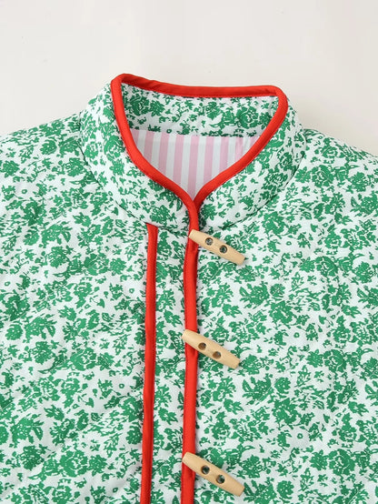Effortlessly Elegant Jacket with a Timeless Design