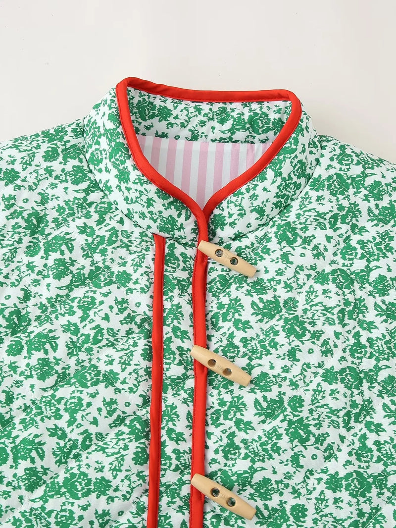 Effortlessly Elegant Jacket with a Timeless Design