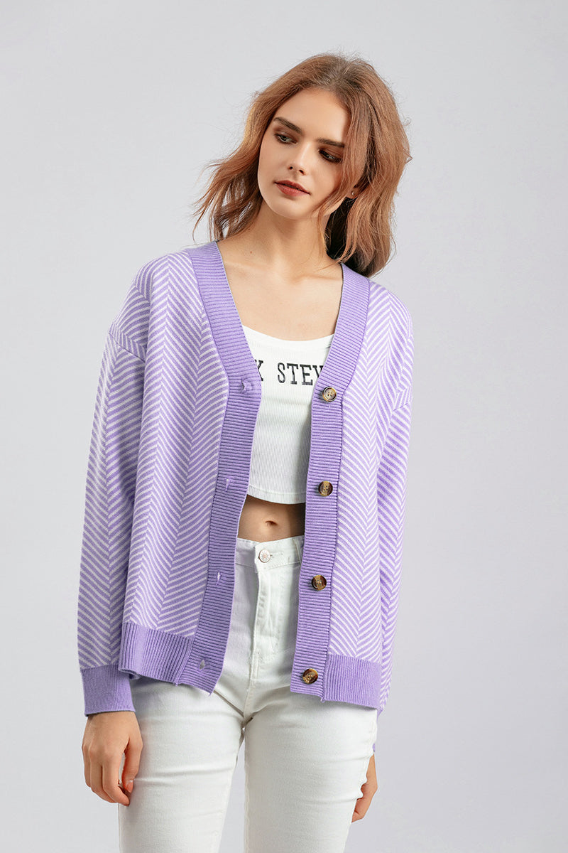 Classic Vintage Sweater with a Flattering Fit