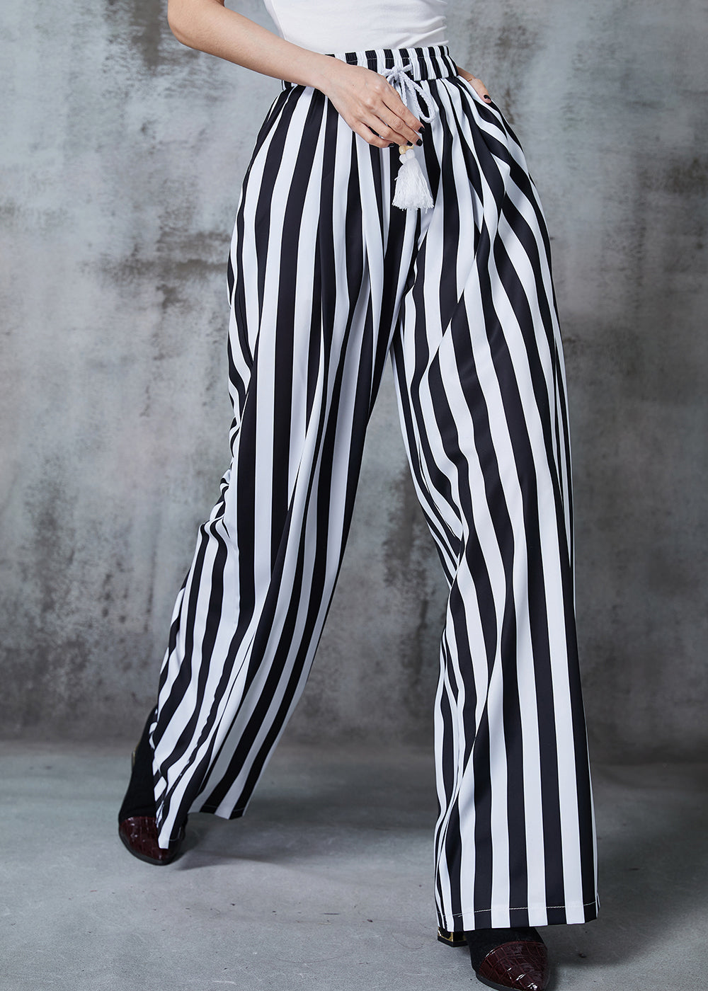 Gracefully Styled Pants for Any Occasion