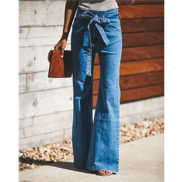 Well Tailored Garment with a Graceful Silhouette