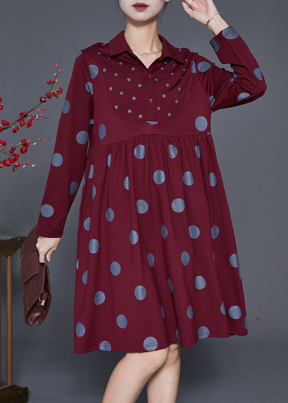 Well Tailored Dress with a Graceful Silhouette