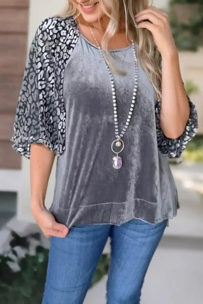 Sophisticated Blouse with a Clean Classic Look