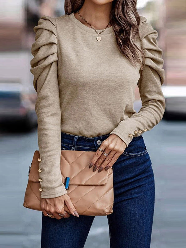 Effortlessly Elegant T-Shirt with a Timeless Design