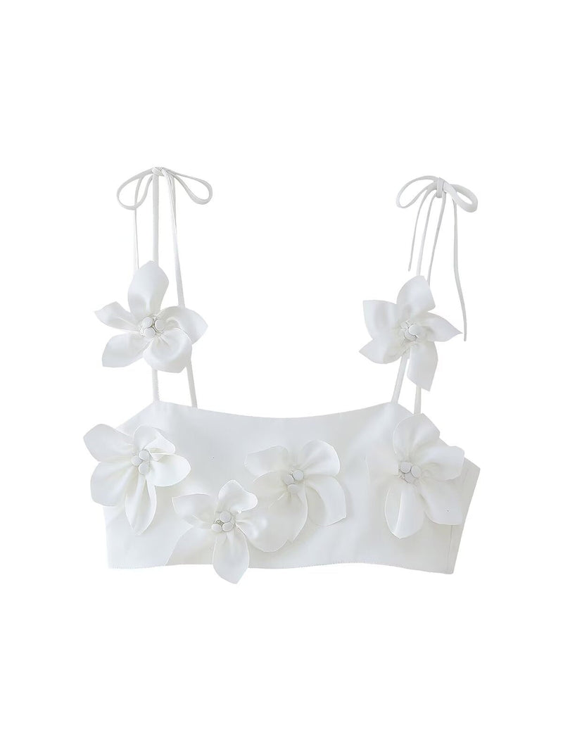 Effortlessly Elegant Top with a Timeless Design