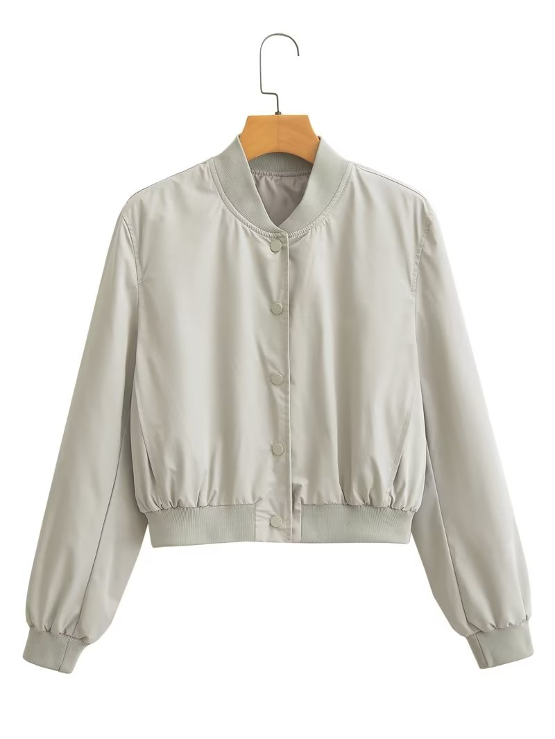 Effortlessly Elegant Jacket with a Timeless Design