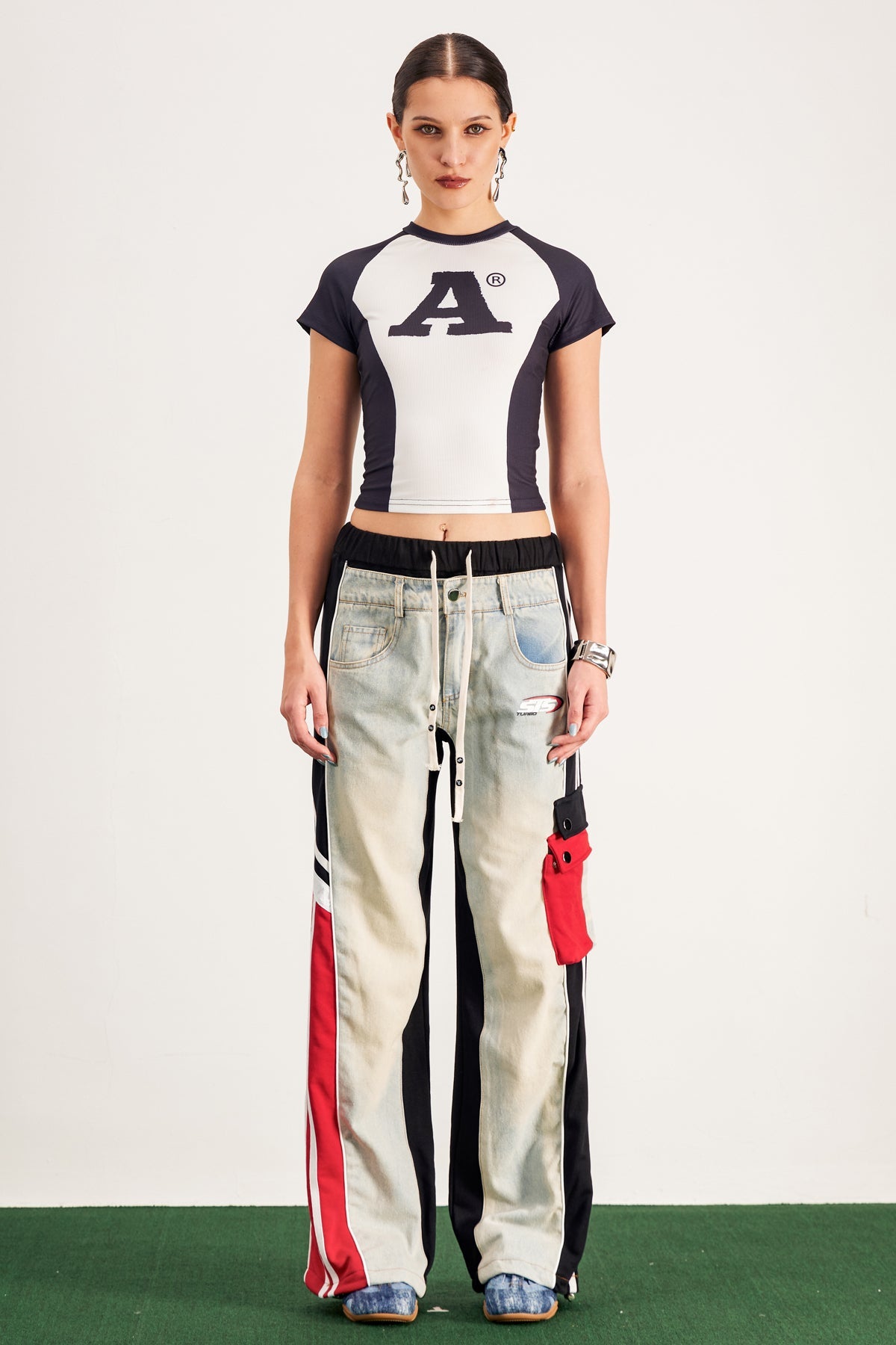 Beautifully Finished Top in a Timeless Design