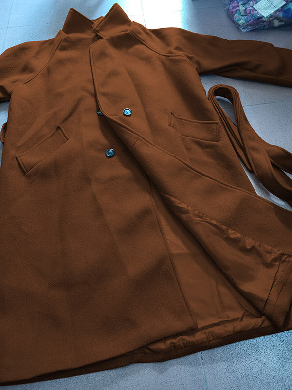 Beautifully Finished Coat in a Timeless Design
