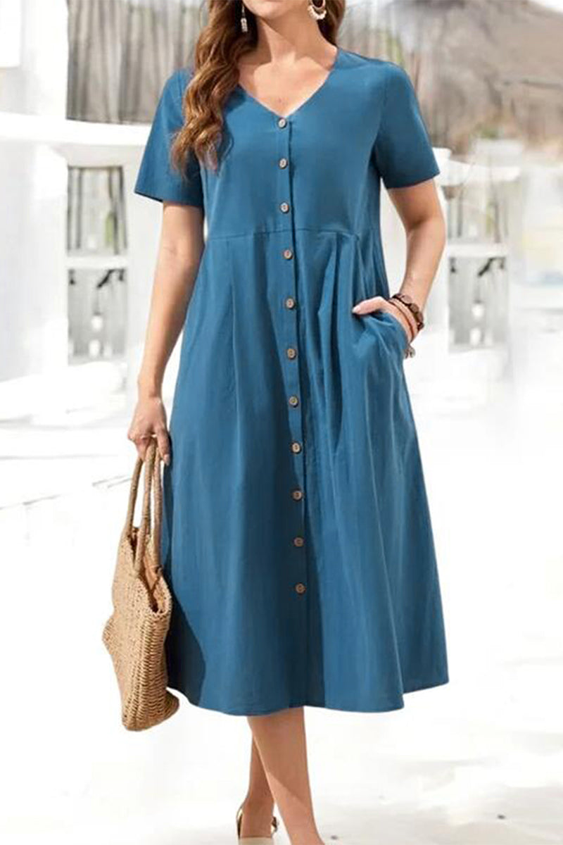 Sophisticated Dress with a Clean Classic Look