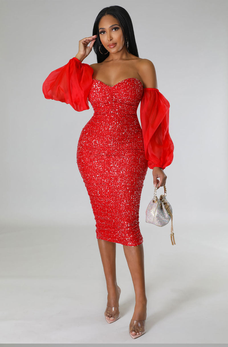 Well Tailored Dress with a Graceful Silhouette