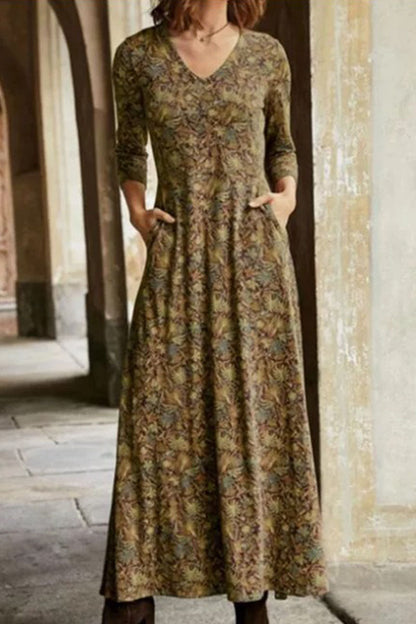 Sophisticated Dress with a Clean Classic Look