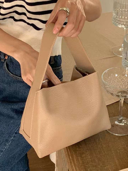 Sophisticated Bag with a Clean Classic Look
