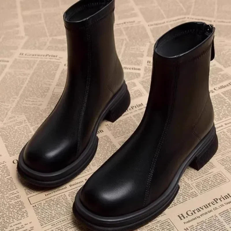 Well Tailored Boots with a Graceful Silhouette