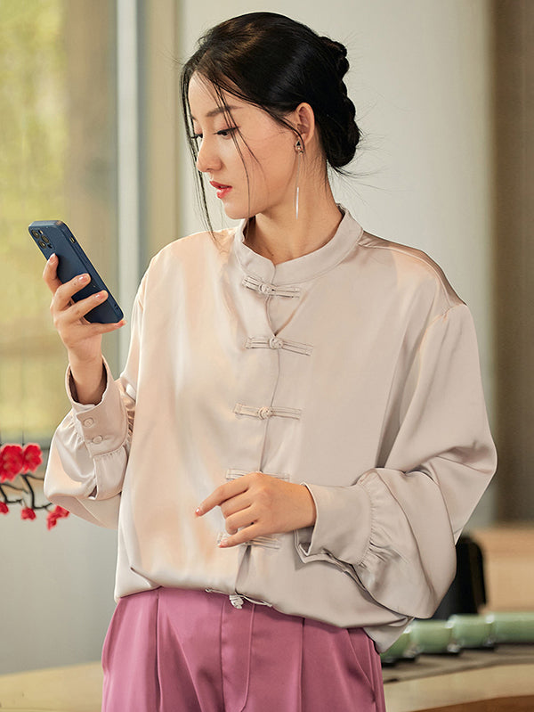 Gracefully Styled Blouse for Any Occasion