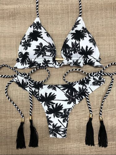 Classic Vintage Bikini with a Flattering Fit