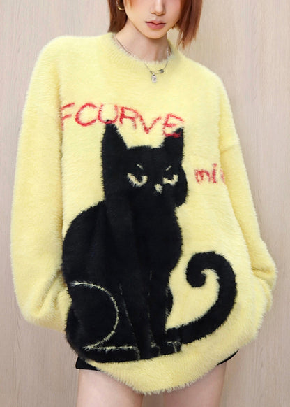 Classic Vintage Sweater with a Flattering Fit