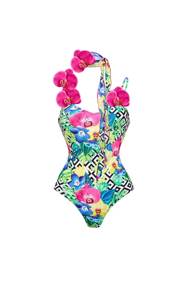 Effortlessly Elegant Swimsuit with a Timeless Design
