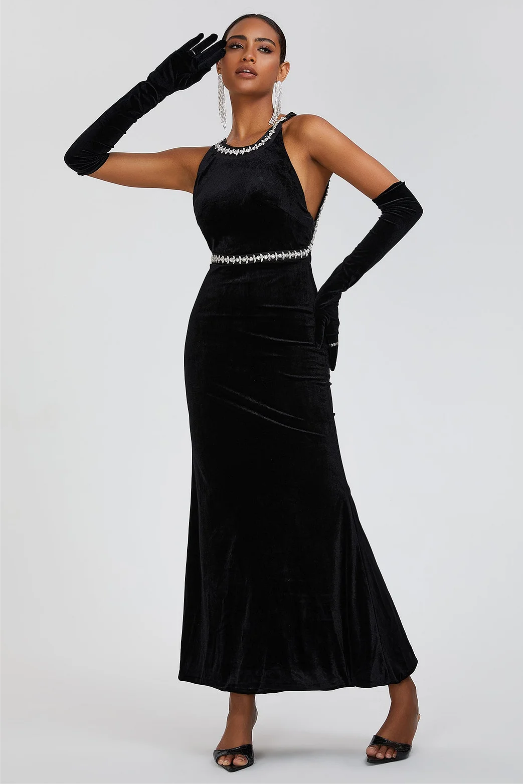 Beautifully Finished Dress in a Timeless Design