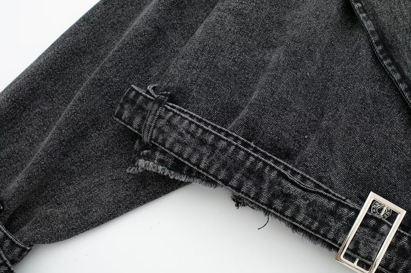 Gracefully Styled Coat for Any Occasion