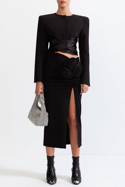 Effortlessly Elegant Garment with a Timeless Design