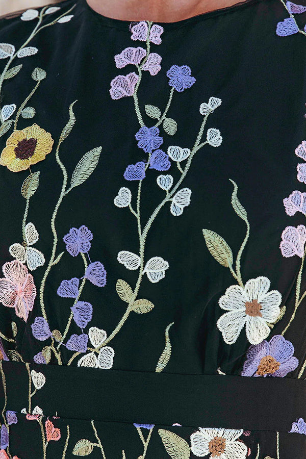 Classic Vintage & Enduringly Stylish Dress