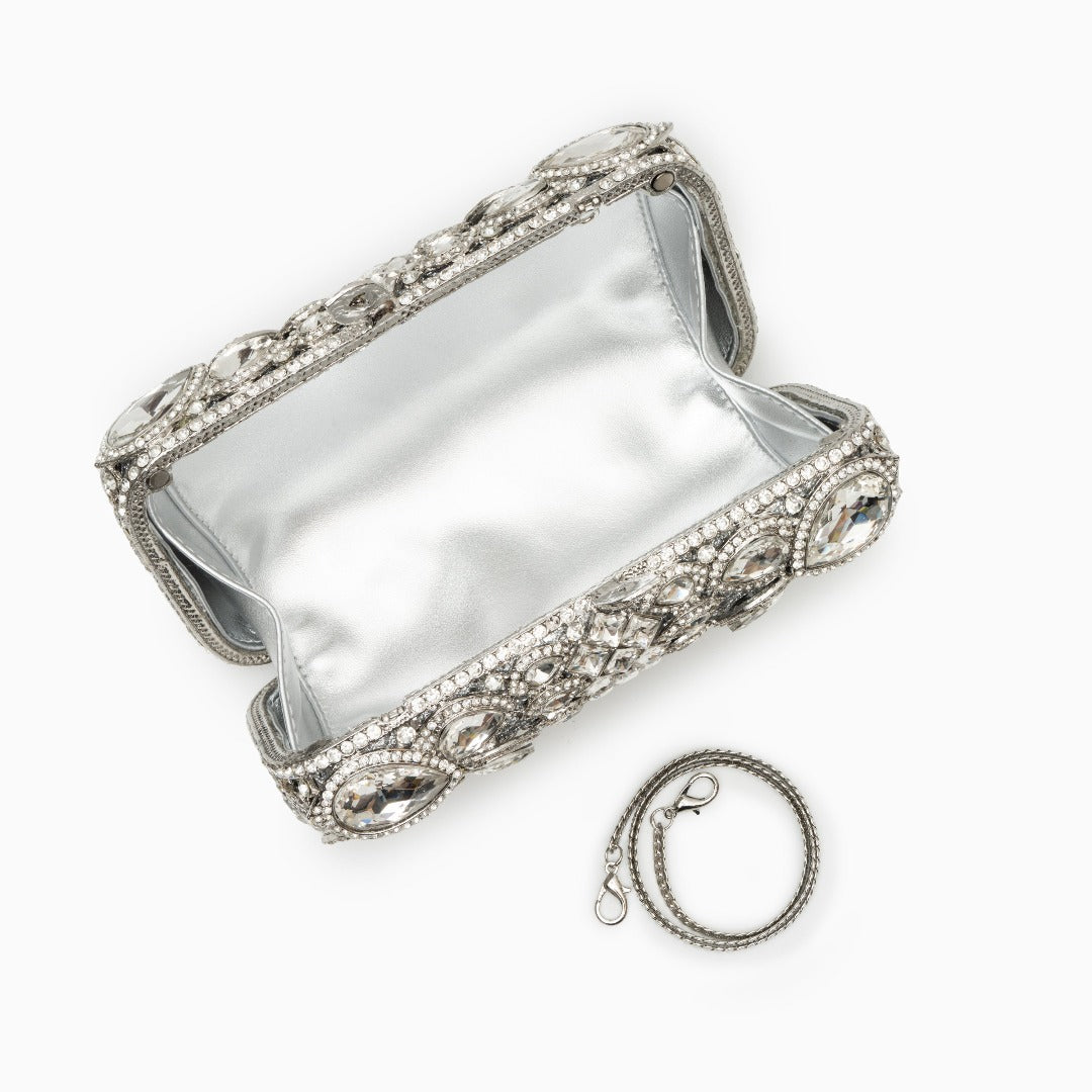 Sophisticated Bag with a Clean Classic Look