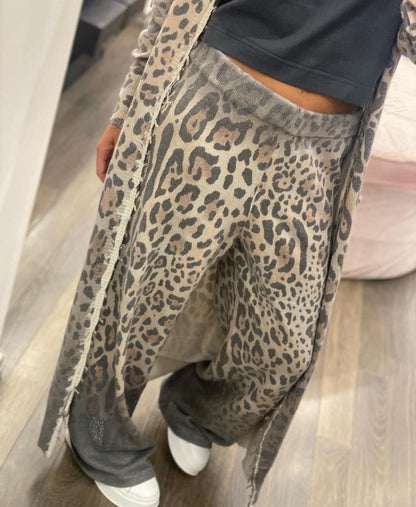 Polished Trousers with an Effortless Classic Look