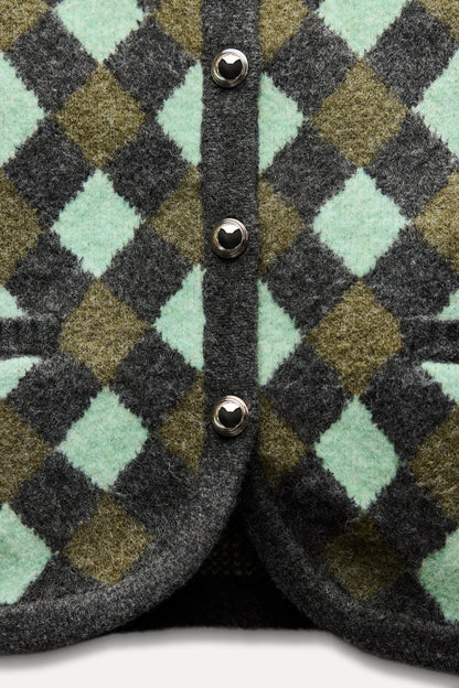 Effortlessly Elegant Cardigan with a Timeless Design