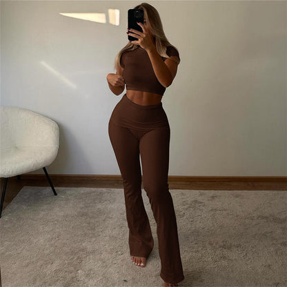 Well Tailored Trousers with a Graceful Silhouette