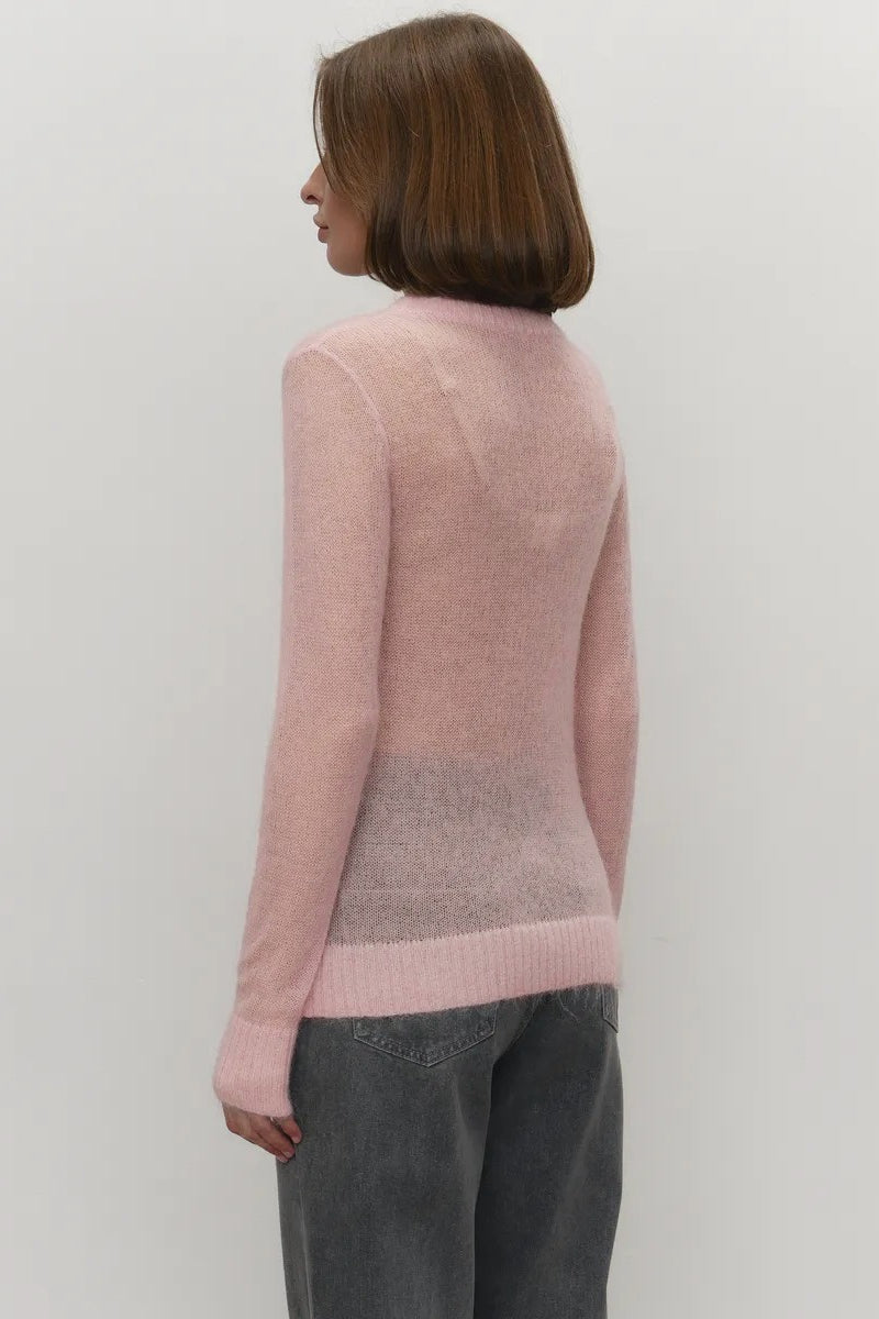 Polished Top with an Effortless Classic Look