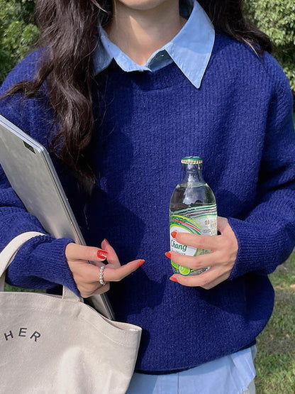 Classic Vintage Sweater with a Flattering Fit
