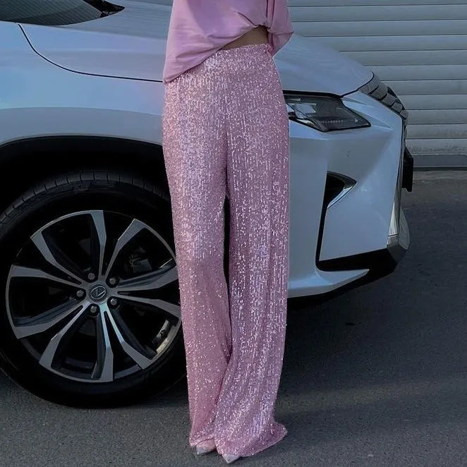 Well Tailored Trousers with a Graceful Silhouette