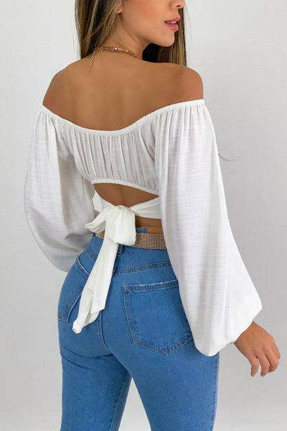 Well Tailored Top with a Graceful Silhouette