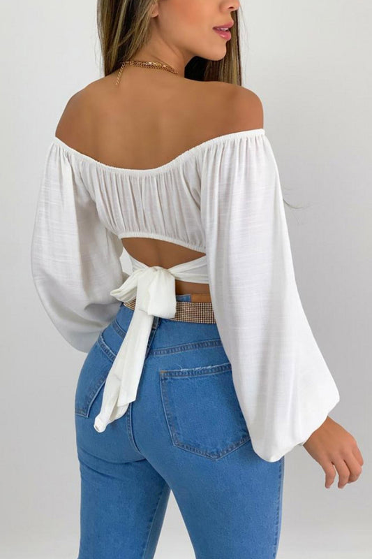 Well Tailored Top with a Graceful Silhouette