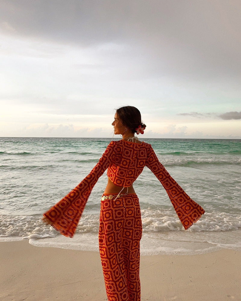Well Tailored Garment with a Graceful Silhouette